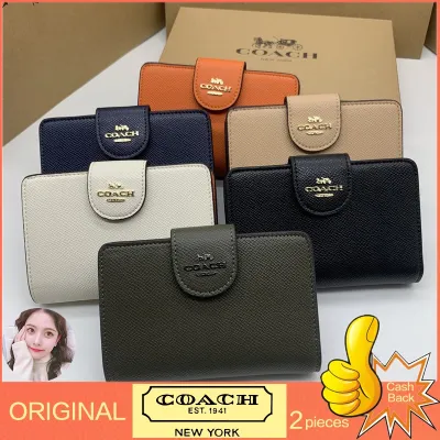 【จัดส่งฟรี】ของแท้ 100% Coach กระเป๋าสตางค์ผู้หญิง กระเป๋าสตางค์ใบกลาง กระเป๋าสตางค์หนังสแนป กระเป๋าใส่เหรียญ 0082