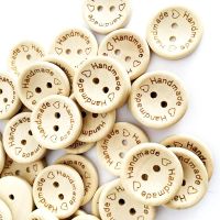 50PCS/Lot 3 Size Bowl Type Natural Color Wooden Buttons Handmade Handmade Letter Wood Button Craft DIY Baby Apparel Accessories Haberdashery