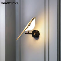 DOOMYHOME นกกางเขนอะลูมินัมอัลลอยนกเชิงเทียนติดผนัง LED ที่สร้างสรรค์โคมไฟติดผนังในร่มไฟไฟข้างเตียงตกแต่งห้องนอนขั้นบันไดห้องนั่งเล่น