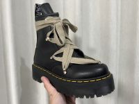 Dr. Martens รองเท้าบูทรองเท้าบูท Martin พื้นหนาของผู้ชายรองเท้าบูทแพลตฟอร์มรูปดาวหกจุดลายลิ้นจี่พื้นรองเท้าหนาของผู้ชาย