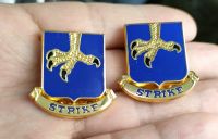 tomwang2012.PAIR US ARMY WWII TYPE 502ND PARACHUTE INFANTRY REGIMENT PIR BADGE LATE WAR TYPE STRIKE