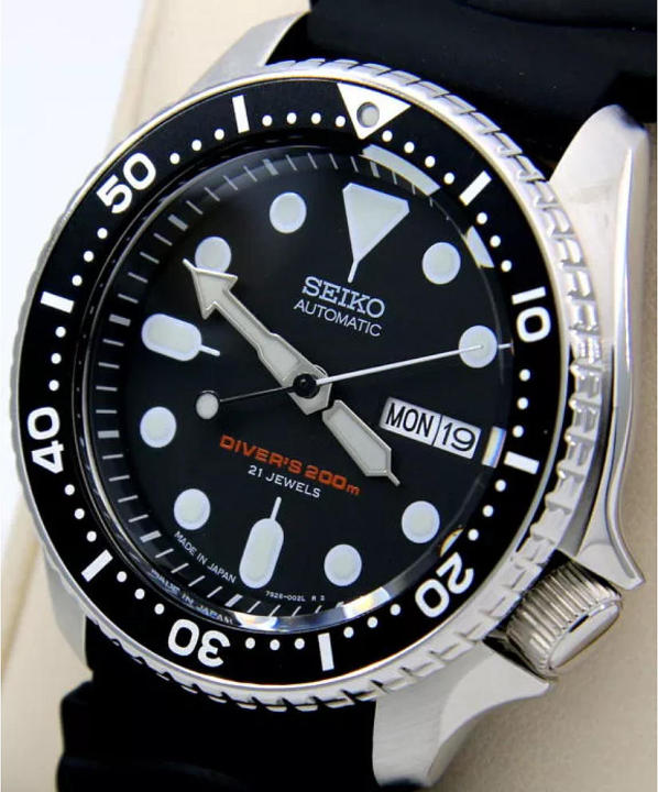 Seiko AUTOMATIC Movement All Black With Rotating Vesel Day & Date Resin ...