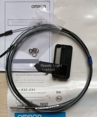 E32-ZC31แสงสะท้อน E32-C31M E32-C31 Omron แบบดั้งเดิมใหม่เซ็นเซอร์ใยแก้วนำแสง