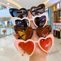 【hot sale】∋■ D03 Childrens Peach Heart Fashion Trend Boys and Girls UV Resistant Outdoor Love Shaped Sunglasses