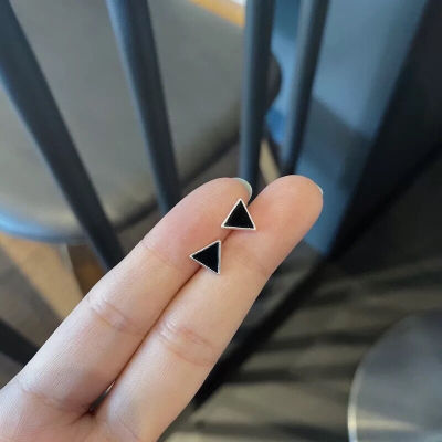 J&amp;L Simple Alloy Black Star Triangle Heart Circle Stud Earrings Fashion Geometric Earrings for Women