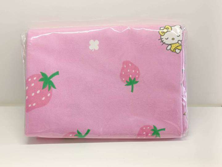 camera-ผ้ายางสักหลาด-ลายคิดตี้-hello-kitty-cotton-100