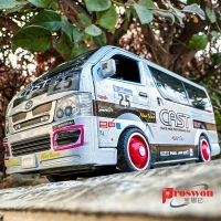 1:32 Toyota HIACE Van car High Simulation Diecast Metal Alloy Model car Sound Light Pull Back Collection Kids Toy Gifts