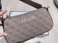 กระเป๋าสะพายข้าง Guess 10 นิ้ว