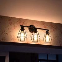 Wall light 3-Head Retro Wall Lamp American Style Bathroom Vintage Vanity Lamp Home Decoration Without Light Source