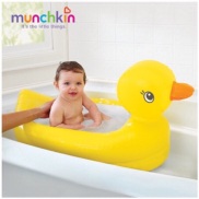 HCMChậu tắm phao vịt vàng Munchkin MK32201