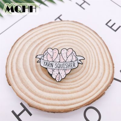 【CW】 cartoon pink white heart ribbon love brooch SQUISHER alloy badge denim clothes bag cute pin gift for friend