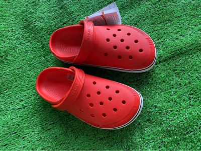 【Ready Stock】2023CrocsˉEVA mens and womens universal slippers, sandals, beach wear-resistant and anti slip home and work shoes