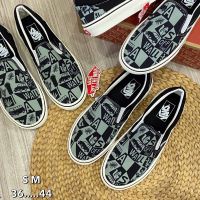 รองเท้าสเก็ตคู่นี้จากVans  Skate Slip-on Shoes สินค้าถ่ายจากของจริง พร้อมส่งไม่ต้องรอนาน รับประกันสินค้าตรงปก100% จัดส่งรวดเร็ว 2-4วันได้รับสินค้า