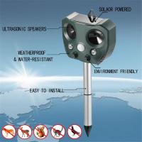 Ultrasonic ตัวแทนจำหน่ายสัตว์พลังงานแสงอาทิตย์กลางแจ้งเซ็นเซอร์ตรวจจับความเคลื่อนไหวไฟฉายหมาแมวแรคคูนกระต่ายเครื่องไล่สัตว์