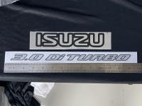 สติ๊กเกอร์ ISUZU + 3.0 Di TURBO sticker isuzu 2.5 Di TURBO 1 ชุด 2 ชิ้น (ตามรูป).มีบริการเก็บเงินปลายทาง