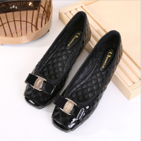 New 2021 Womens Flat Shoes Designer Shoes Woman Luxury Moccasins Fashion Women Flats Office Ladies Shoes