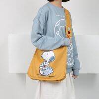 Womens Crossbody Bag Moon Canvas Bag Landing Bag Literature and Art Student Astronaut SNOOPY 50th Anniversary