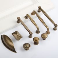 MAIKAK Zinc Alloy European Retro Old Bronze Cabinet Handles and Knobs Wardrobe Drawer Door Pulls Furniture Hardware