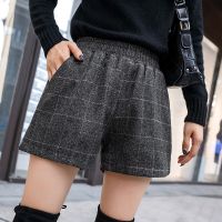 Plus Size Autumn Winter Korean Wool Shorts Women Plaid Elastic High Waisted Shorts Femme Casual Loose Boots Shorts Short Pants