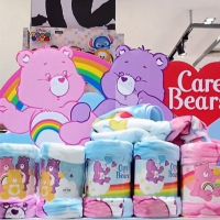 พร้อมส่ง ผ้าห่มลายน่ารัก ผ้าห่ม 100*140 หมีCarebear ตุ๊กตาหมีcare bear ผ้าห่ม ของเล่นเด็ก ของขวัญวันเกิดที่แสน อบอุ่น สวยมากๆ jiashop589