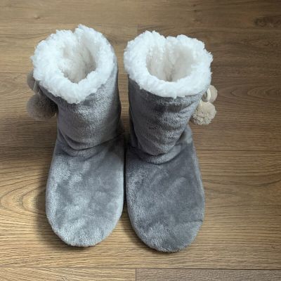 Womens Home Slipper Boots Winter Warm Indoor Fur Ball Contton Plush Non Slip Grip Thick Sole Fluffy Female Floor Shoes LadiesTH