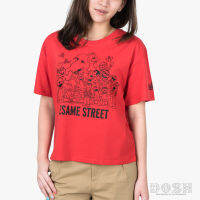 DOSH WOMENS CROPPED T-SHIRTS SESAME STREET เสื้อยืดทรงครอปหลวม ผู้หญิงFSEWT1000-RE-OW