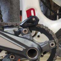 Gommie ไกด์โซ่จักรยานภูเขาไนลอนโซ่จักรยาน Tensioner Chainring ยาม