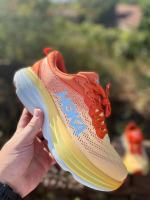 2022ใหม่ Original HOKA ONE ONE Bondi8สีส้ม Gradient สีขาว Shock Absorbing แผนที่ผู้ชายรองเท้าและรองเท้าผ้าใบสตรี