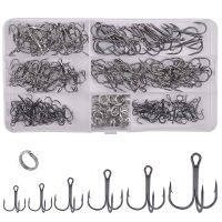 180pcsBox Treble Fishing Hooks Sharp Round Bend Triple hook Barbed Fishhooks with Split rings set for Bass fishing tackle