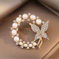 Fashion Baroque Pearls Brooch