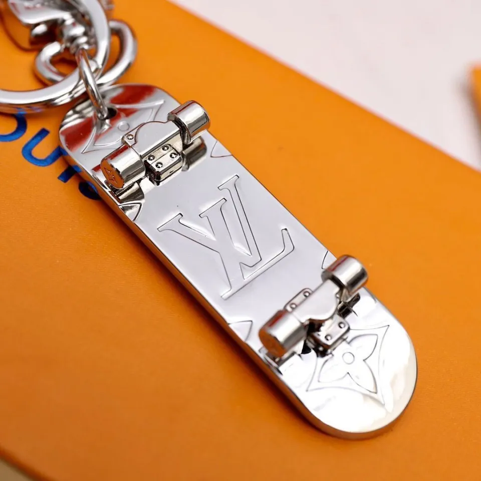 New Skateboard Model Key Chains Bag Pendant Bag Accessories Luxury