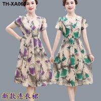 Mothers Short Sleeve Floral Middle-aged womens clothes Covers the stomach and looks slim modern. The is above knee length.