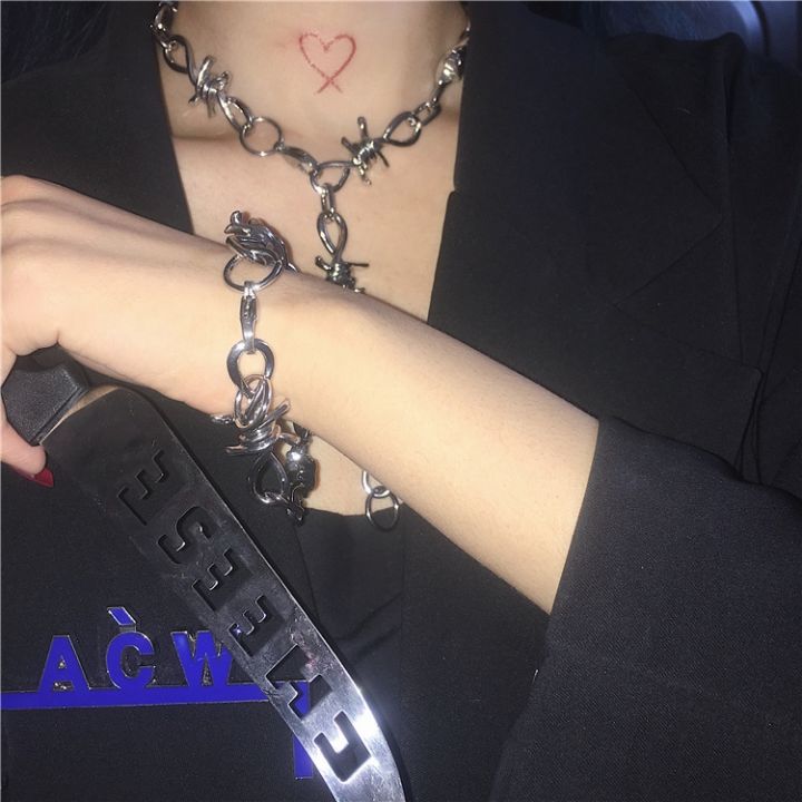 huanzhi-individuality-punk-handcuffs-blade-thorns-slub-pendant-hip-hop-silver-color-couple-necklace-for-women-men-couple-jewelry