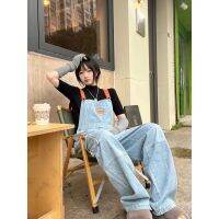 เสื้อผ้าแฟชั่นสำหรับสุภาพสตรี Thin web celebrity splash-ink denim overalls women summer with little milk is popular logo straight conjoined trousers