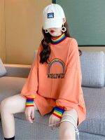 《Qinghe Yi Fang》คอเต่าเสื้อกันหนาวหมวกผู้หญิงบวกกำมะหยี่ตลกฮาราจูกุสายรุ้ง PulloverThin ท็อปส์สตรี O Versize เย็บปะติดปะต่อกันที่เดินทางมาพักผ่อนเก๋เสื้อ