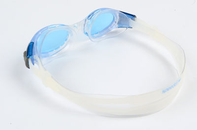 Speedo Futura BioFUSE Goggles แว่นตาว่ายน้ำกรอบใหญ่กันน้ำป้องกันหมอกป้องกันรังสียูวีแว่นตาว่ายน้ำสำหรับผู้ชายและผู้หญิง