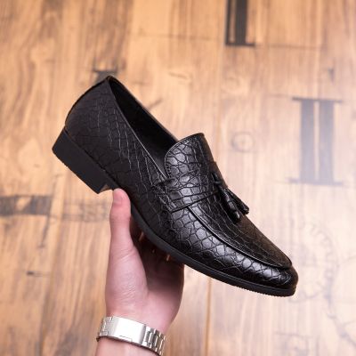 QUAOAR 2022 Men Casual Leather Shoes Luxury Brand Moccasin Oxfords Driving Shoes Men Loafers Moccasins Dress Shoes For Men New
