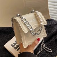 Womens Bag Solid Color Exquisite New Fashion Trend Simple Trendy And High Quality Pearl Chain Handheld Crossbody Small Square