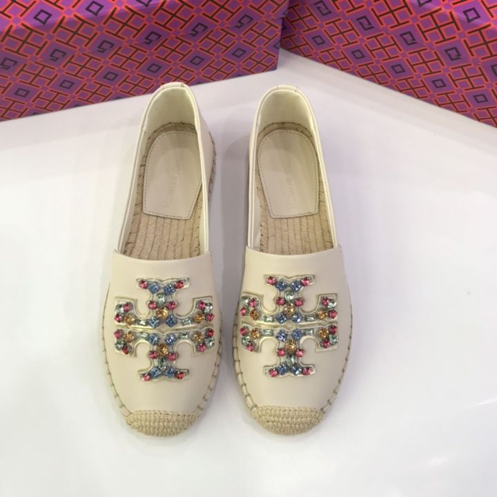 Authentic] Tory Burch Pure Yuan TB Rhinestone Letters Sheepskin Fisherman  Shoes Women's Flat Shoes Rope Bottom Slip-on | Lazada