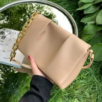 Net red pleated bag womens bag new trendy winter fashion shoulder underarm bag high-level sense all-match chain bag 【QYUE】