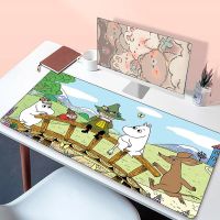 แผ่นรองเมาส์ Xxl Moomins โต๊ะทำงาน Mausepad Gaming อุปกรณ์แล็ปท็อป แผ่นรองเมาส์ยาง ตู้แป้นพิมพ์ แผ่นรองเมาส์