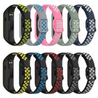 yiqtft Silicone Correa For Samsung Galaxy Fit 2 SM-R220 SmartWatch Silicone Sport Bracelet For Fit2 SM-R220 Watchband Wristband