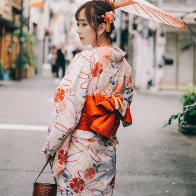 【มาใหม่】ผู้หญิงที่สง่างามยูกาตะญี่ปุ่นชุดกิโมโนแบบดั้งเดิมพิมพ์ดอกไม้ Haori ญี่ปุ่นเครื่องแบบวินเทจเวทีแสดงการแสดงเครื่องแต่งกาย
