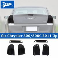 ไฟไฟเบรกหลังรถ JIDIXIAN ฝาครอบตกแต่งโคมไฟไฟท้ายสำหรับ Chrysler 300C/300 2011 2012 2013 2014 2015 2016 2017ขึ้น