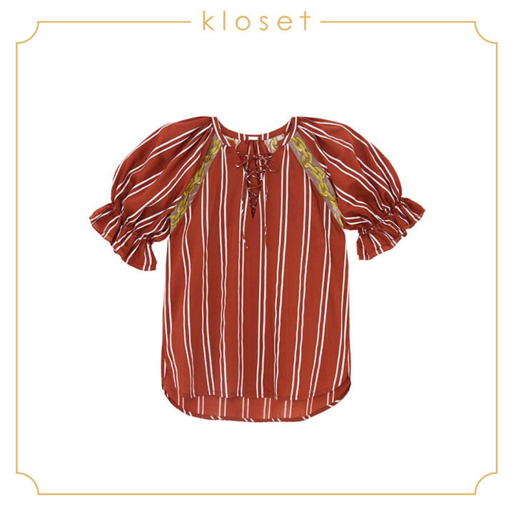 kloset-lace-up-top-with-puffed-sleeve-ss20-t016-เสื้อแฟชั่น-เสื้อแขนตุ๊กตา-เสื้อผ้าแฟชั่น