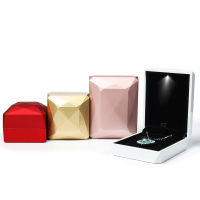 Gift Packaging Box High Gloss Lacquer Jewelry Box Earring Ring Box Diamond Faced LED Light Box LED Light Jewelry Box