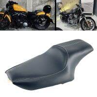 มีตะเบาะรองนั่งคนขับหนัง PU สีดำสำหรับสองที่นั่งสำหรับรถจักรยานยนต์ Harley Sportster XL883 1200 XL48 2004-2017