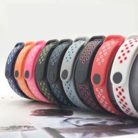 ✹✽◈ Pasek na Xiaomi Mi Band 6 5 4 3 7 silikonowy pasek na nadgarstek dla Xiaomi Mi Band 7 5 4 3 oddychające paski TPU dla Mi band 6