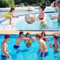 60cm Inflatable Glitter Confetti Beach Ball  Pool Toys Balls for Kids  Adult  Outdoor Summer Water Fun Toys Volleyball Football Balloons