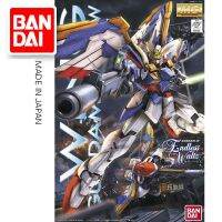 BANDAI Original MG 1/100 WING GUNDAM รุ่น EW ประกอบโมเดลหุ่นแอ็คชั่นหุ่นยนต์ของเล่นหุ่นยนต์แปลงร่าง